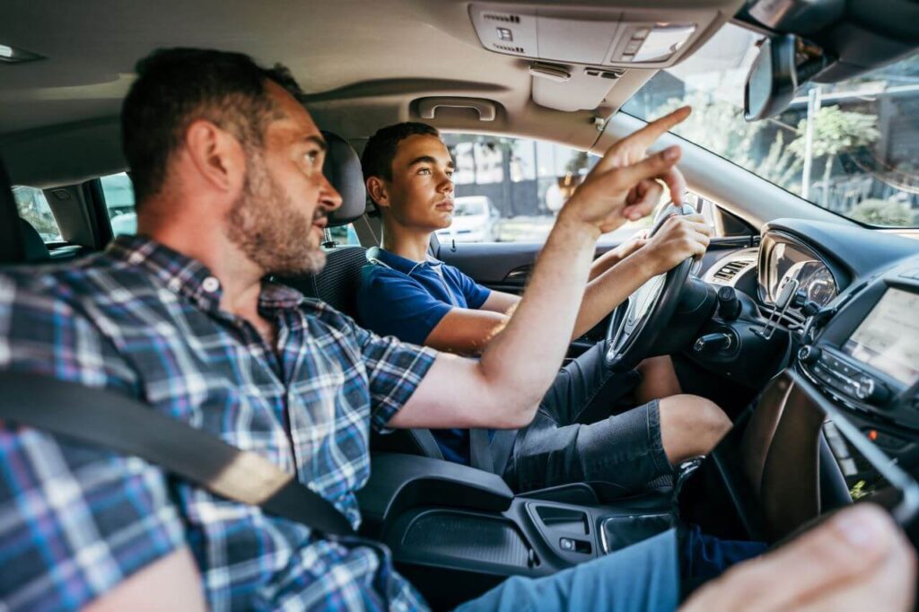 How to Keep Your Teen Driver Safe with Desert Alarm
